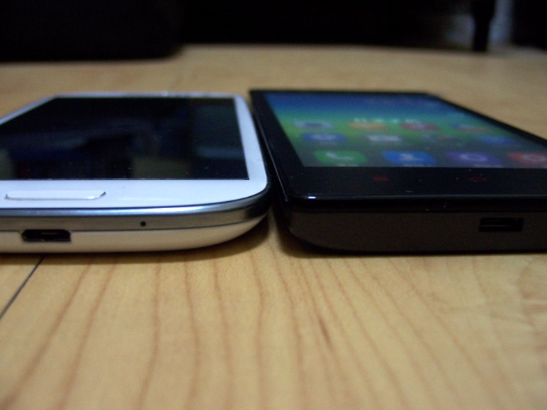 紅米手機開箱-與Samsung GALAXY S3 比較2